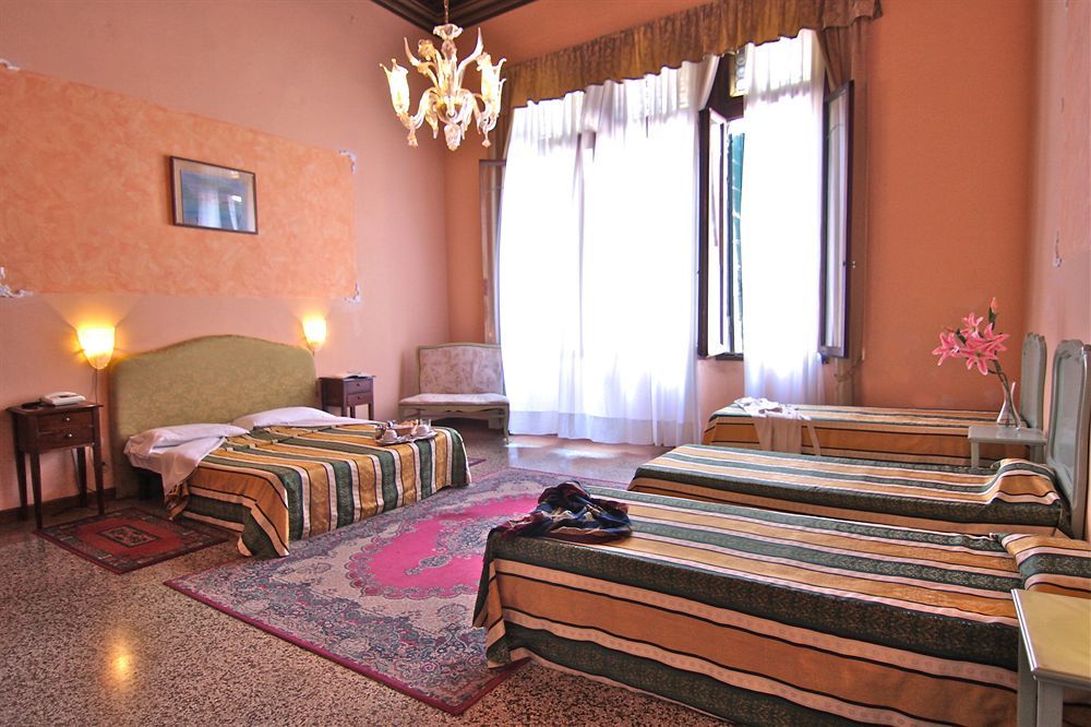 Guest house Palazzo Lion Morosini - Check In Presso Ai Santi Apostoli